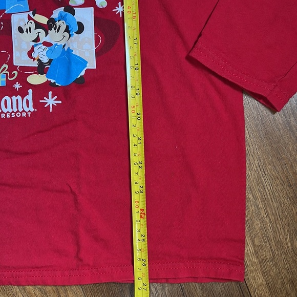 Disney’s Merriest Nights Limited Edition Long Sleeve Tee Size Medium - Picture 6 of 6